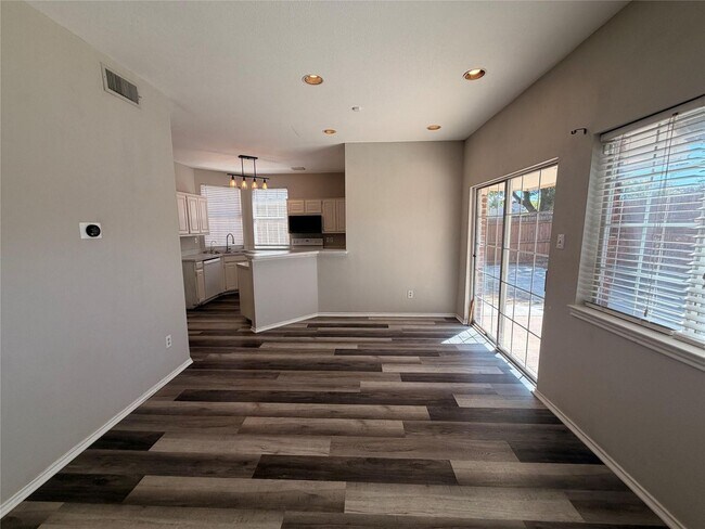 Building Photo - 342 Arbor Ct