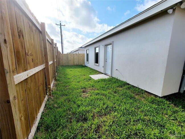 Building Photo - 9 Sandpiper Ave