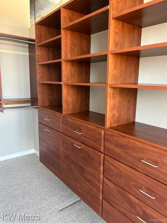 Building Photo - 350 N Main St