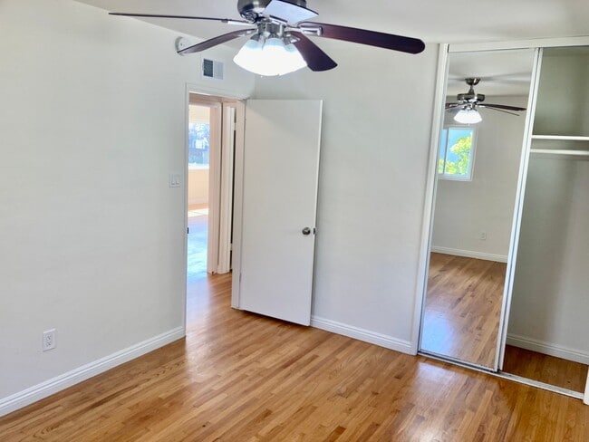 Building Photo - 3 Bedroom 2 Bath Home in La Mesa with Detached 2 Car Garage