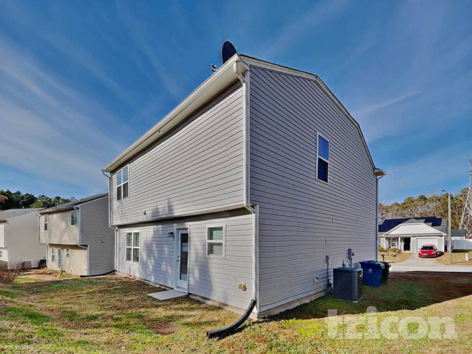 Building Photo - 1925 Buffalo Way