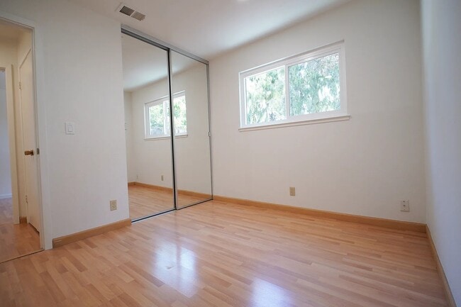 Building Photo - 1510 Sierraville Ave