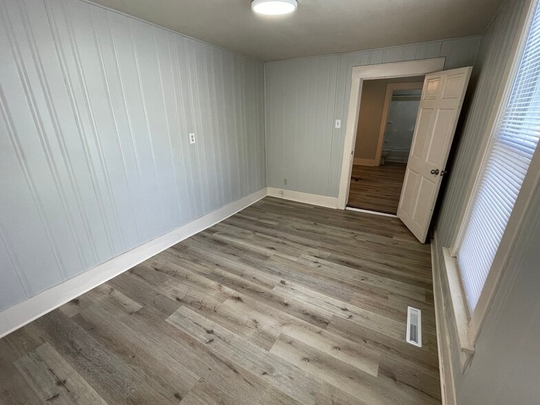 back room - 631 S 16th St