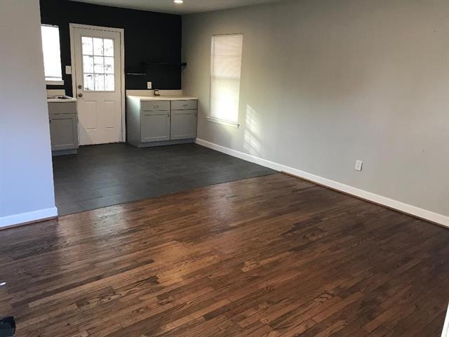 Building Photo - 512 Freeman Dr