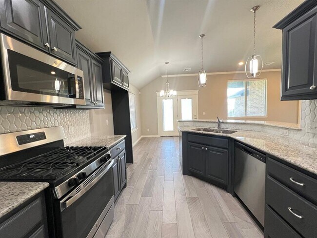 Building Photo - 8722 SW 40th Ter