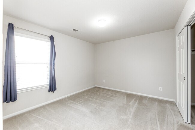Building Photo - 18811 Calla Spring Dr
