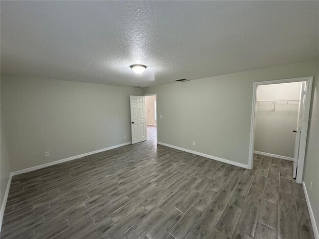 Building Photo - 34329 Oak Ave