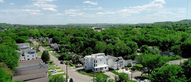 Building Photo - Turn-Key Luxury Rental: Brand-New 4BD + Office w/ Private Sunset Rooftop