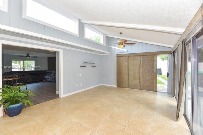 Building Photo - 781 Little Pine Dr