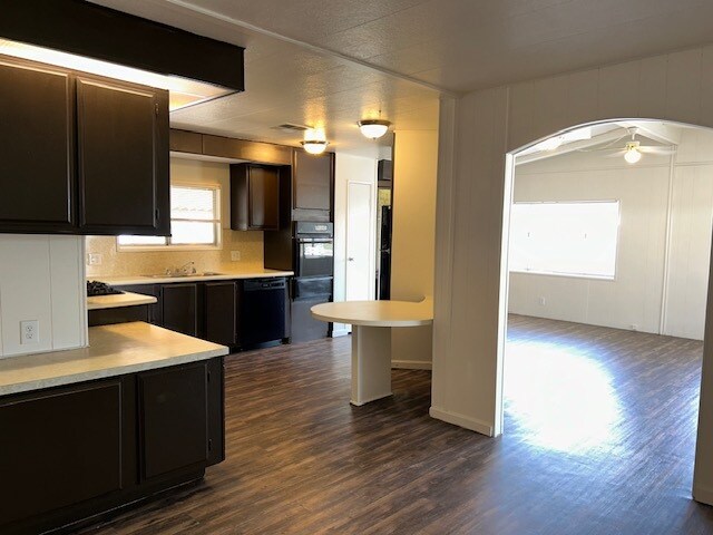 Building Photo - 3539 Cape Cod Dr