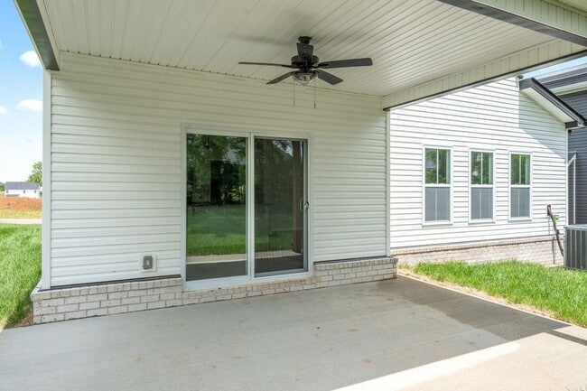 Building Photo - Gorgeous 3 Bedroom Pet Friendly Home For Rent in Sango Area!