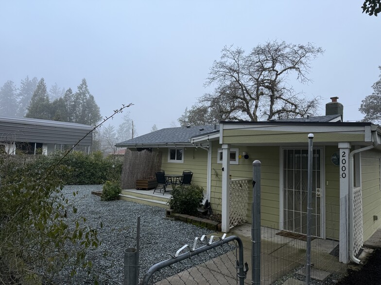 Building Photo - 2000 Lampman Rd