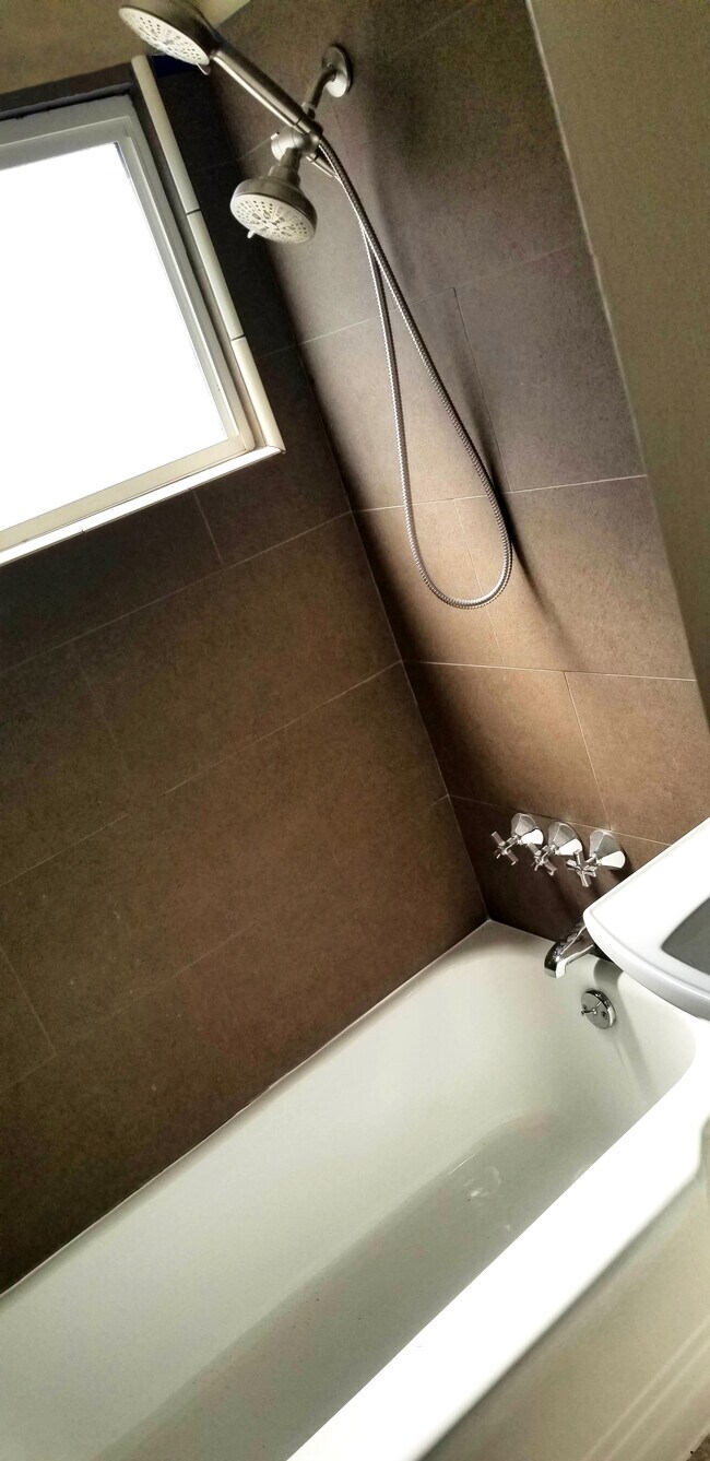 Bathroom - 5315 Radford Ave