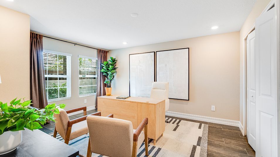 Building Photo - 4510 S Manhattan Ave