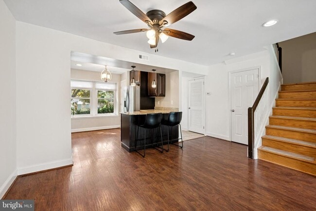 Building Photo - 5806 Red Haven Dr