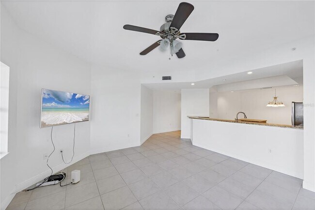 Building Photo - 14041 Bellagio Way