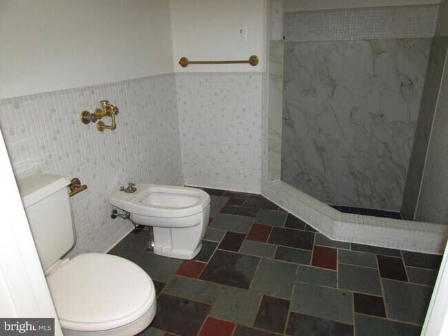 Building Photo - 472 Old Orchard Cir