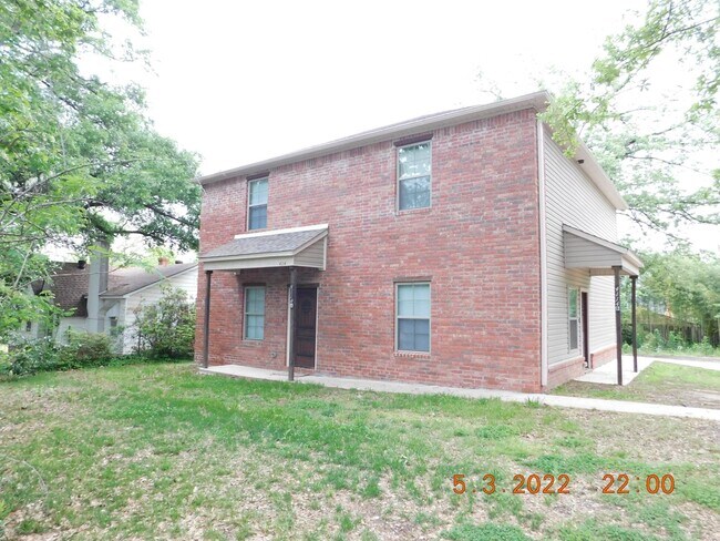 Building Photo - 54th Street