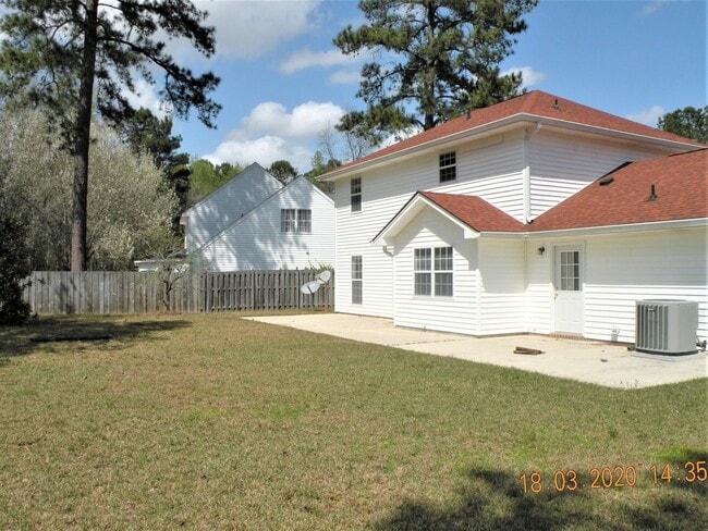 Building Photo - 160 Lions Gate Rd