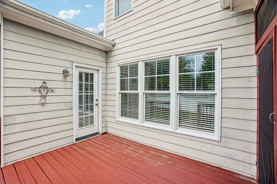 Building Photo - 1025 Princeton View Ln