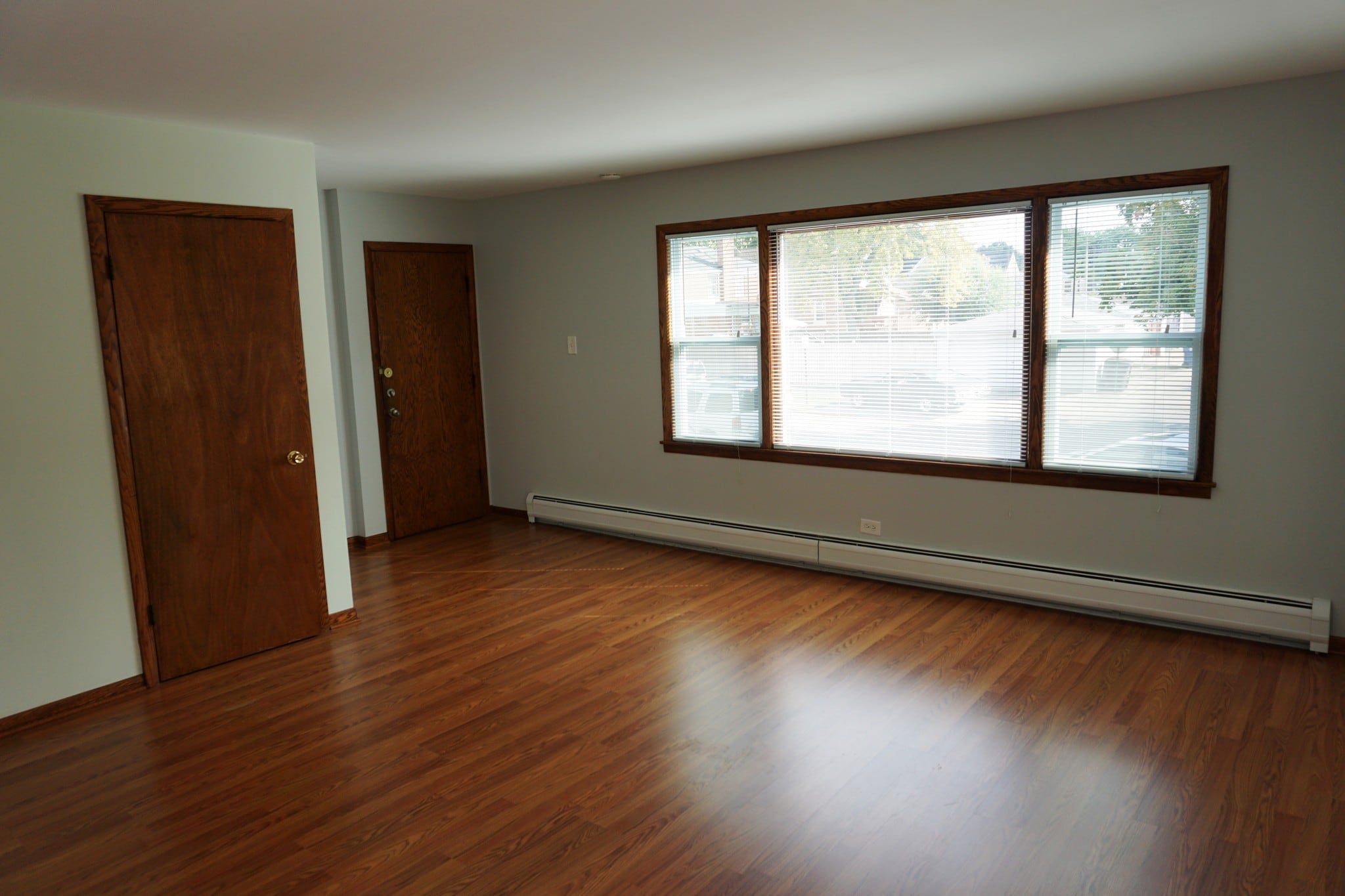 Building Photo - 5752 W Park Ave
