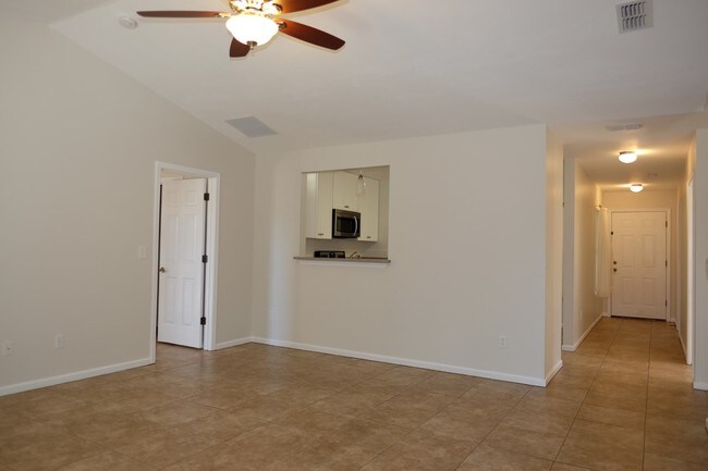 Building Photo - 96679 Commodore Point Dr