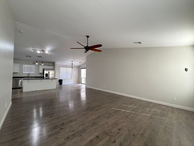 Building Photo - Spacious four bedroom for lease in Laveen Meadows!