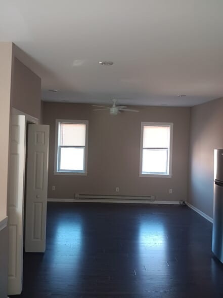 Building Photo - 2222 S 15th St