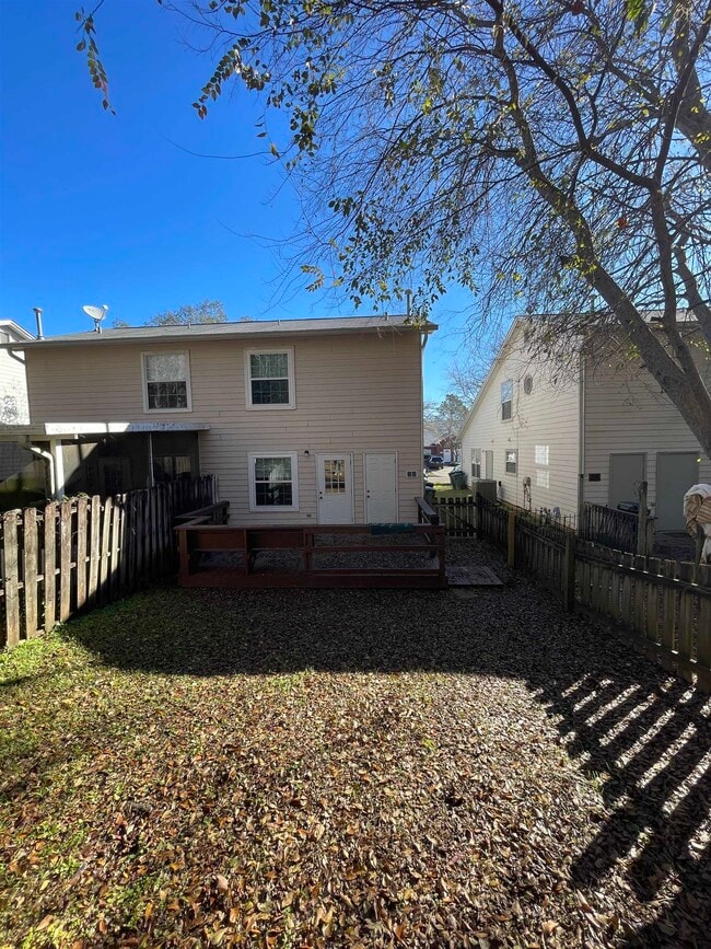 Building Photo - 3031 Royal Palm Way