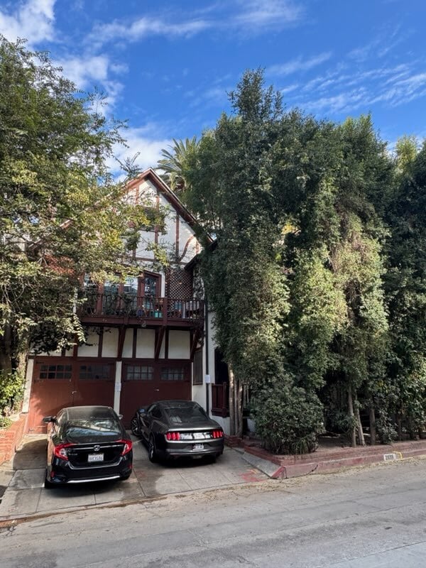 Building Photo - 2038 N Las Palmas Ave