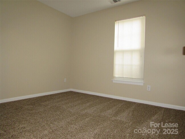 Building Photo - 110 Endicott Ct