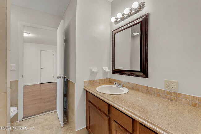 Building Photo - 10654 Casa Grande Dr