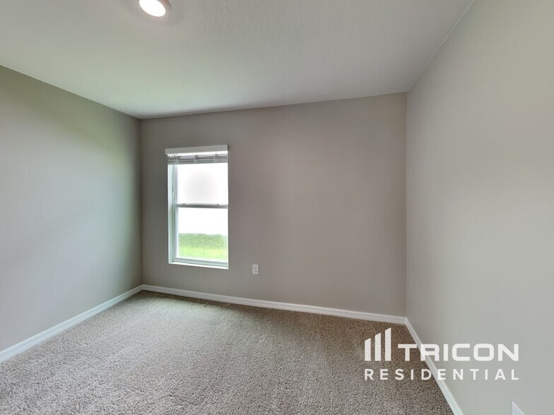Building Photo - 12120 Kingsley Trl