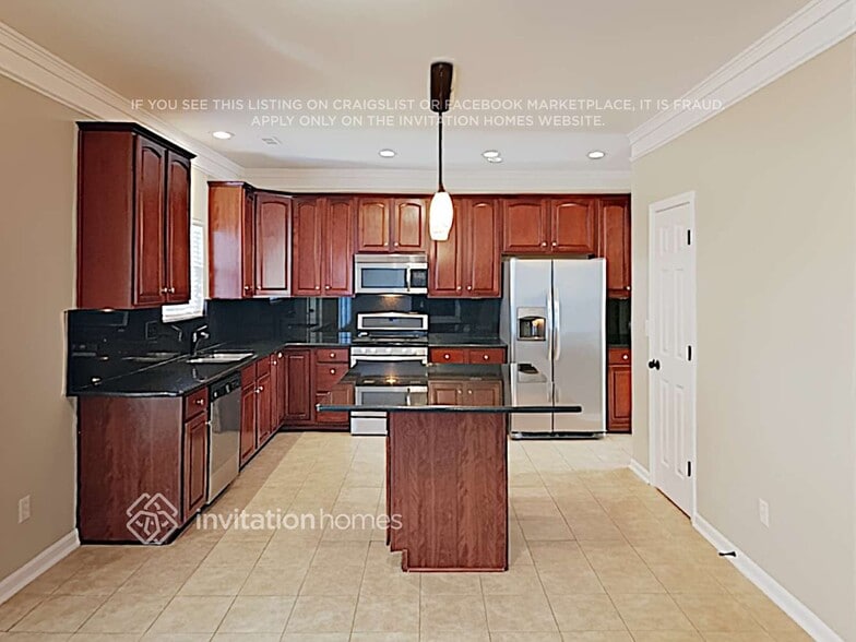 Building Photo - 2212 Big Pine Dr
