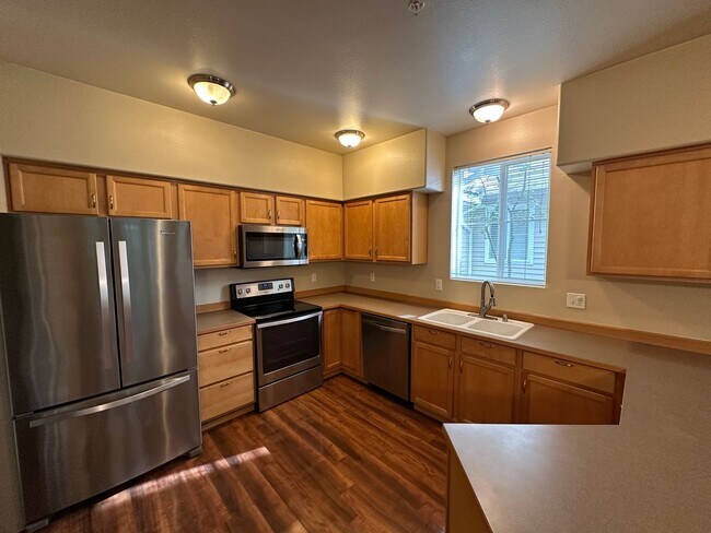 Building Photo - 2523 Evans Ct