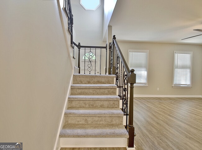 Building Photo - 338 Summer Pl