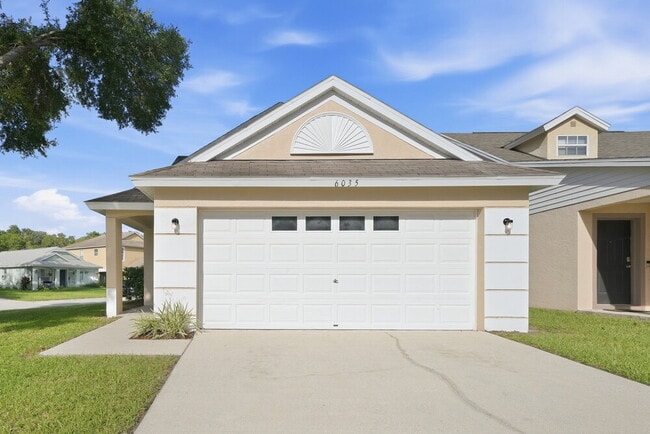 Building Photo - 6035 Pointe Pleasant Blvd