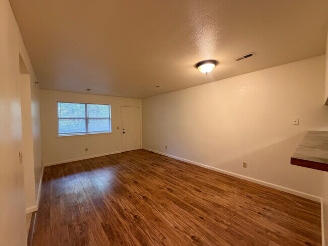 Building Photo - 428 Kays Ln