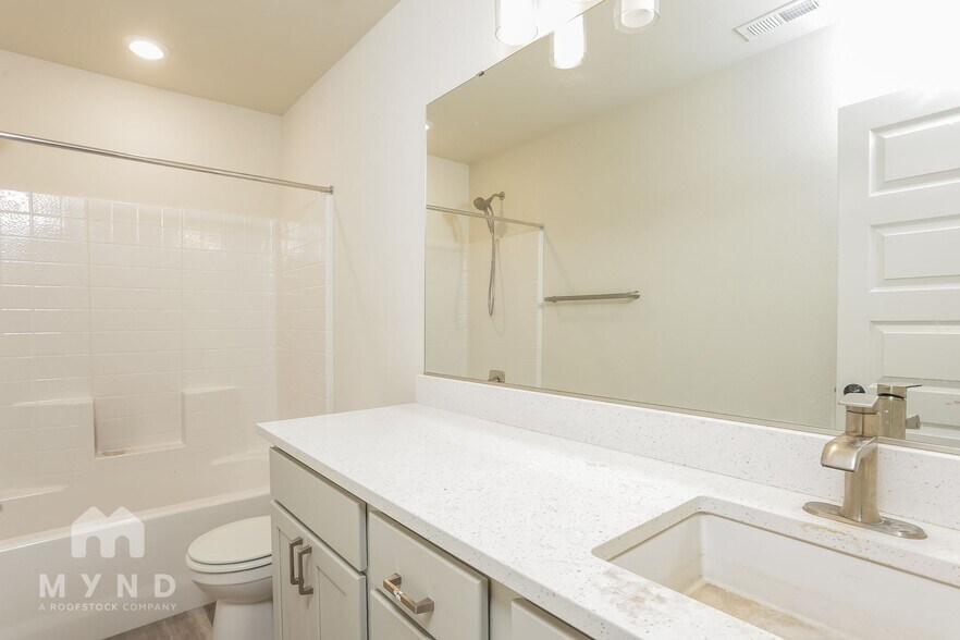 Building Photo - 33310 Crystal Ave SE