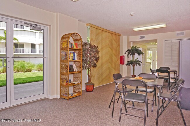 Building Photo - 8922 Laguna Ln