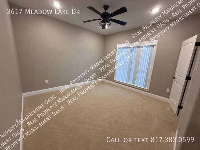 Building Photo - 3617 Meadow Lake Dr