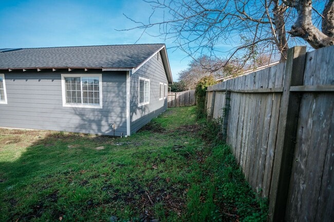 Building Photo - Fully Remodeled 3-Bedroom Home in McKinleyville