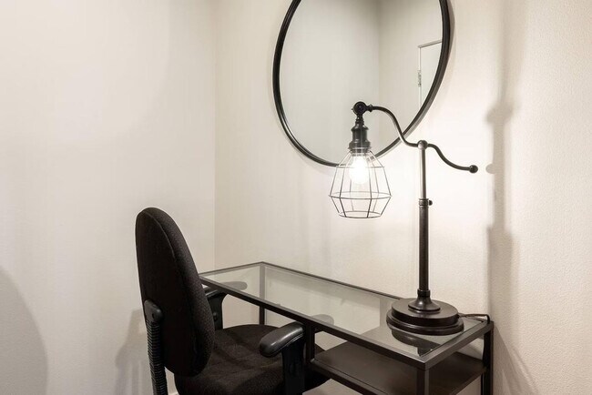 Building Photo - 624 E 32nd St