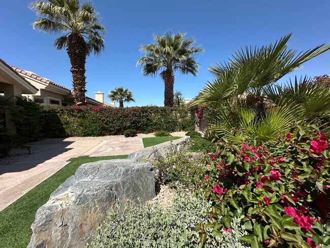 Building Photo - 78284 Rainbow Dr