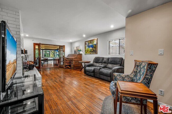 Building Photo - 8732 Villanova Ave
