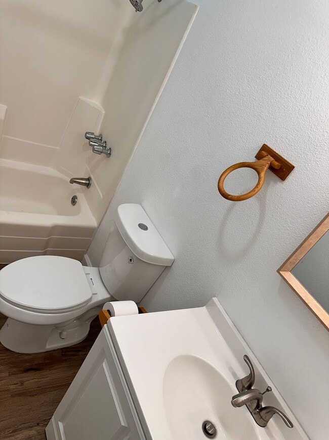 Building Photo - Ainaloa Ohana Home