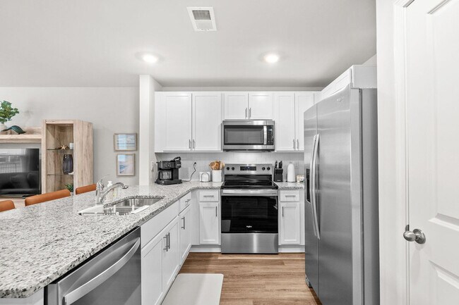 Building Photo - 332 Bayou Loop