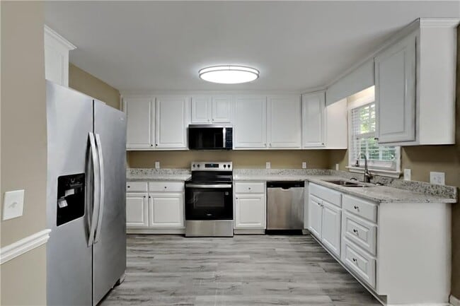 Building Photo - 2105 Cornerstone Ln S W