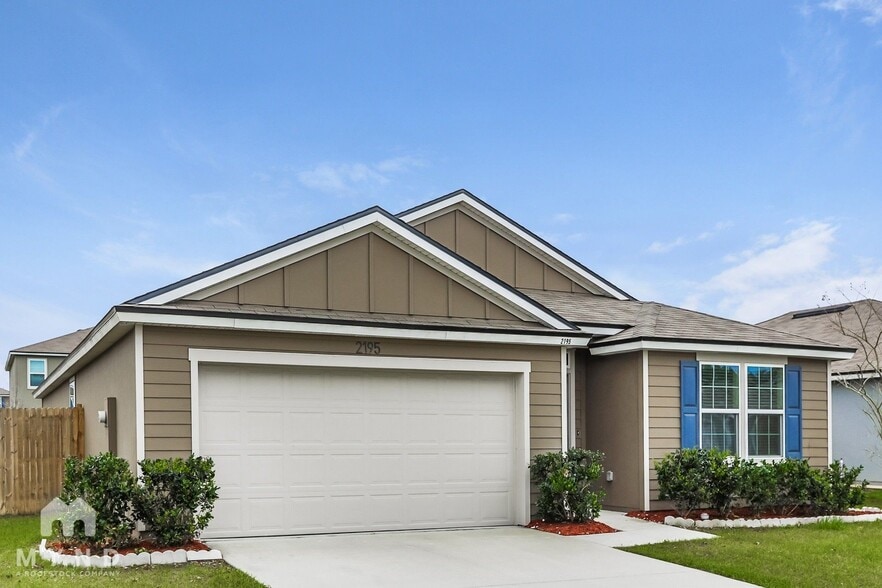 Building Photo - 2195 Pebble Point Dr