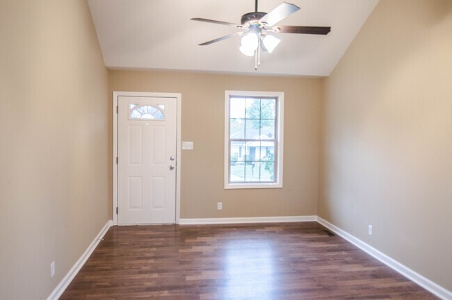 Building Photo - Pet Friendly Remodel!